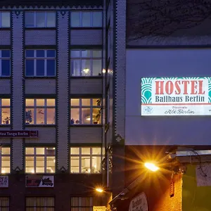  Hostel Ballhaus